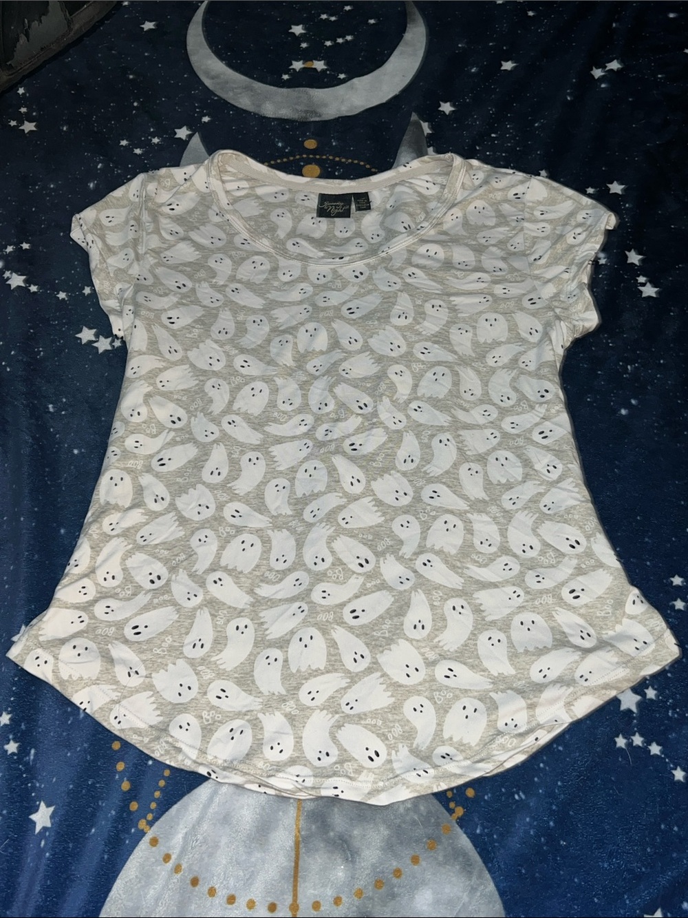 Spooky Night Ghost Print Tee - Gray & White